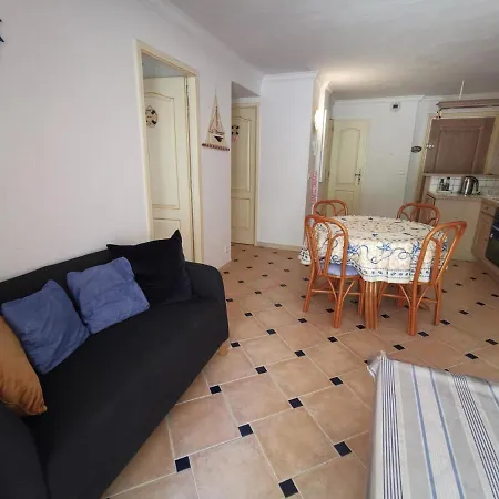 Au Domaine Des Lavandiers Apartment *
