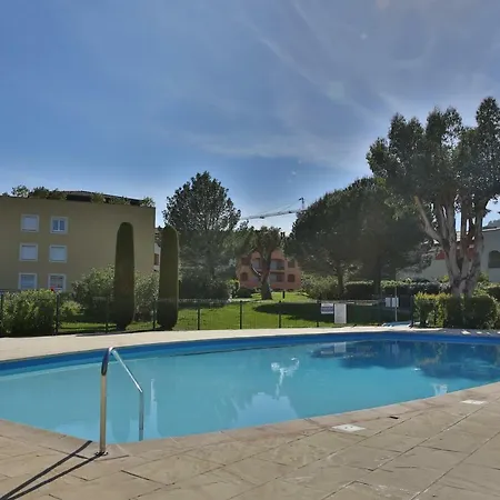 Au Domaine Des Lavandiers *